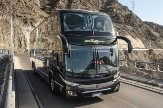 Empresa de micros La 20 de Junio viajando a Córdoba